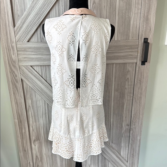 Tres Chic and Unique Vivian Dress NWOT - the back is gorgeous and flirtatious - Picture 10 of 17